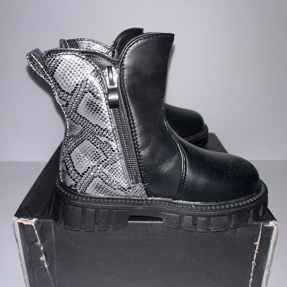 Fashion Nova Black and Silver Kids Boots